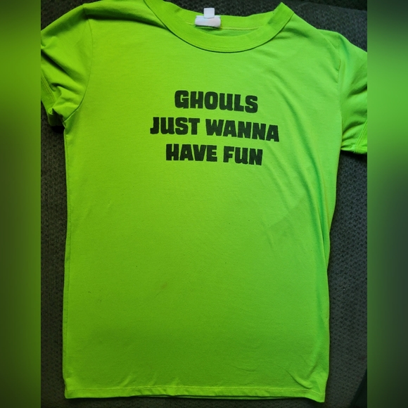 Bundle of 2 Lularoe Women's Size XS  Halloween Tshirts! Bundle includes: - Picture 6 of 9